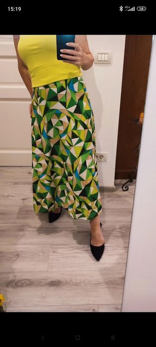 Fustiță maxi, satin, noua fara eticheta, model geometric