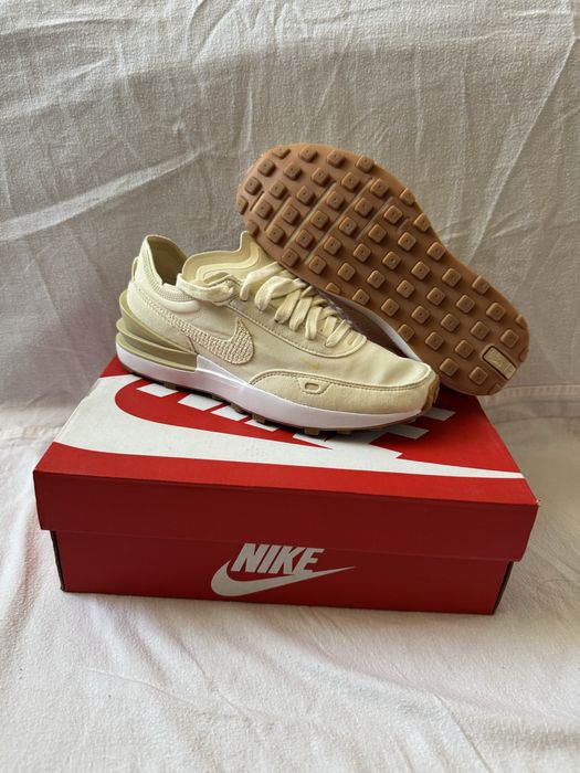 Adidasi Nike Air Max Dawn - marimea [introdu 37,5