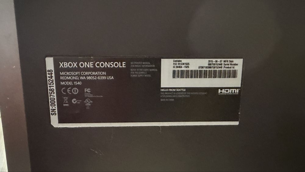 Vand Xbox One cu controler si jocuri perfect functional