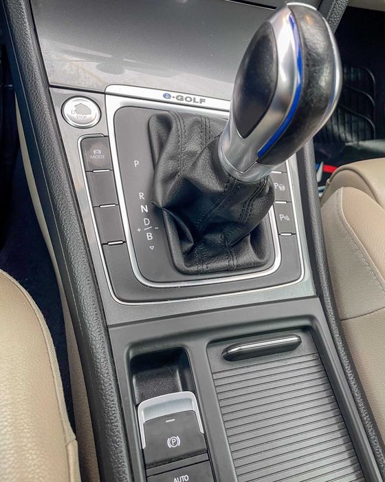 VW e-GOLF. FULL ELECTRIC, RAR + ITP Garantie 12 luni, Rate fixe