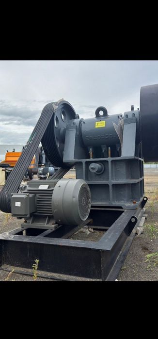 Щековая дробилка 600*400