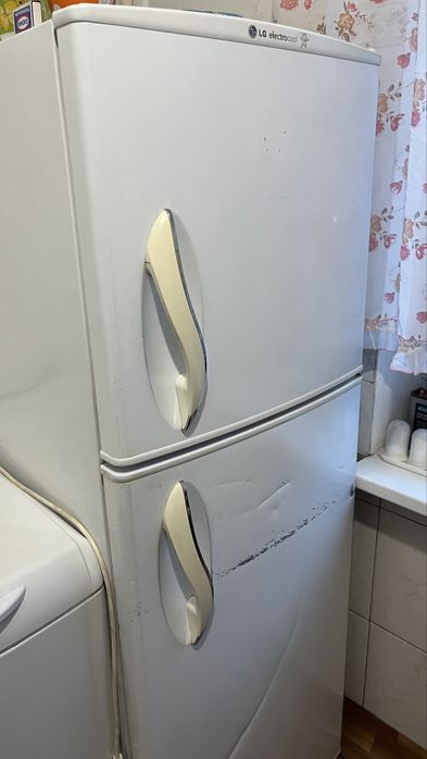 Холодильник рабочий