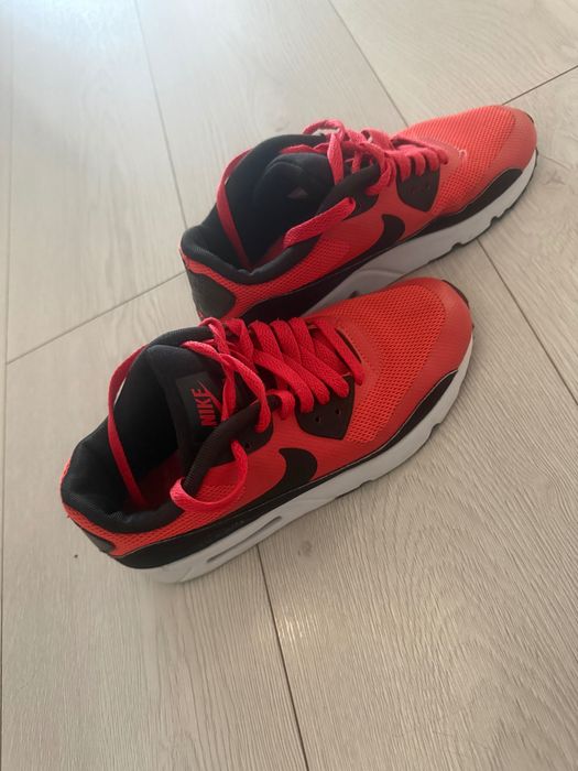 Adidasi dama Nike