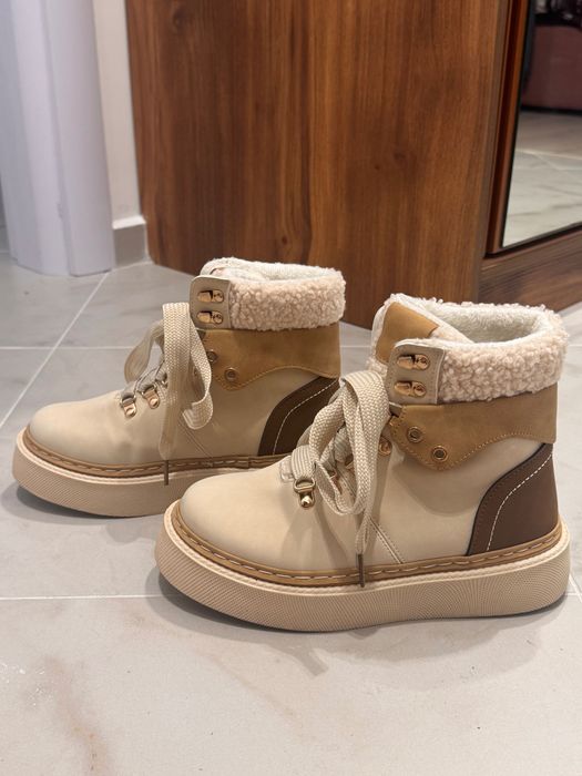 Топли, зимни боти с мека вътрешност