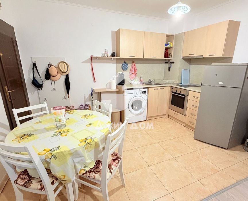 Продава се Тристаен апартамент в Свети Влас - 85 кв.м за 1000 €/кв.м - Снимка #2