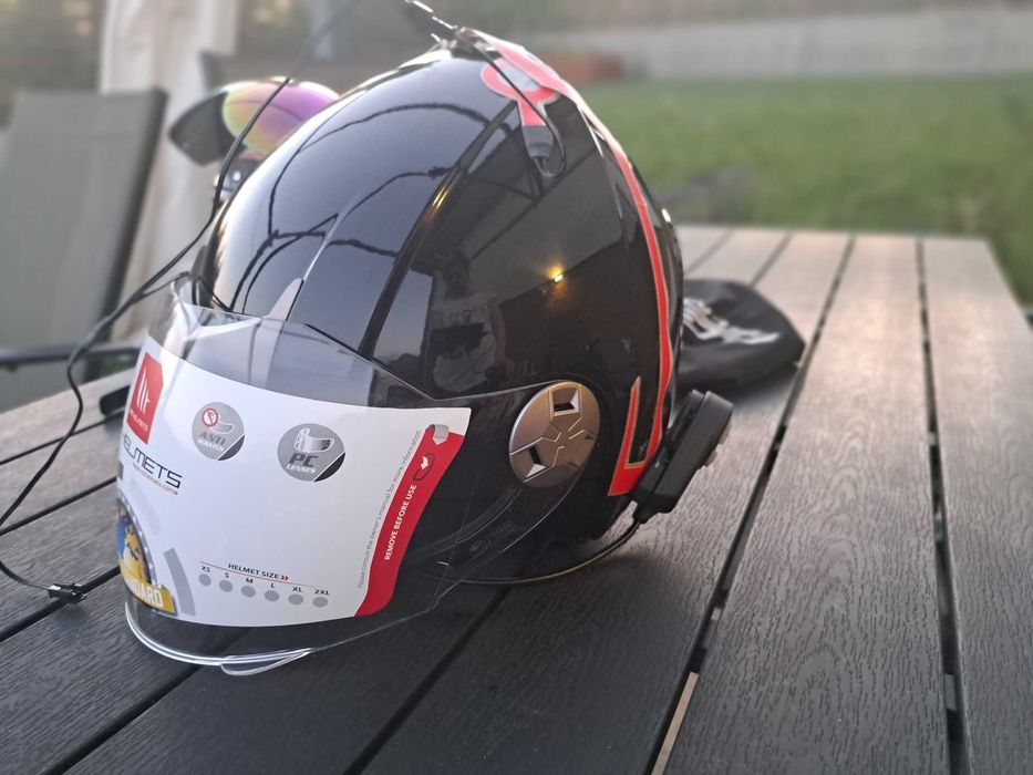2 casti moto + un ghiozdan moto