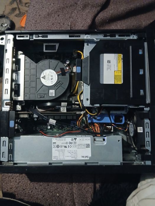 Vând PC Dell I3  16gb ram ddr3