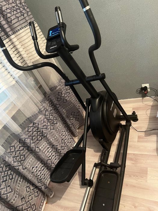 Продам тренажёр эллиптический.