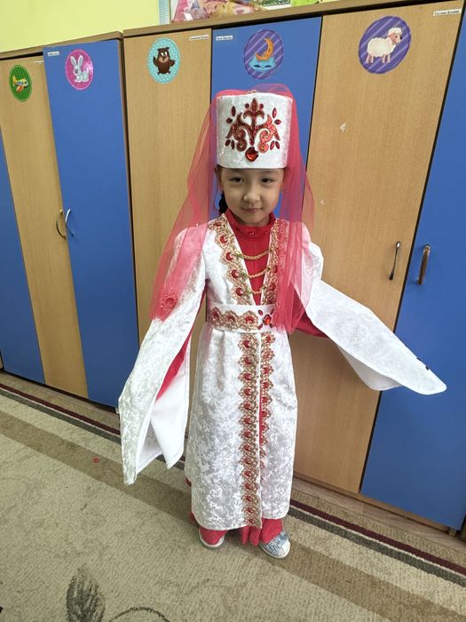 Блестящее розовое платье!