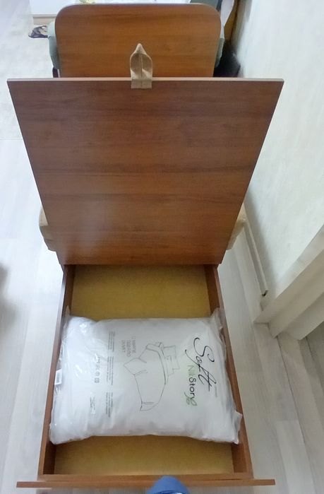 Продам кресло- кровать б/у