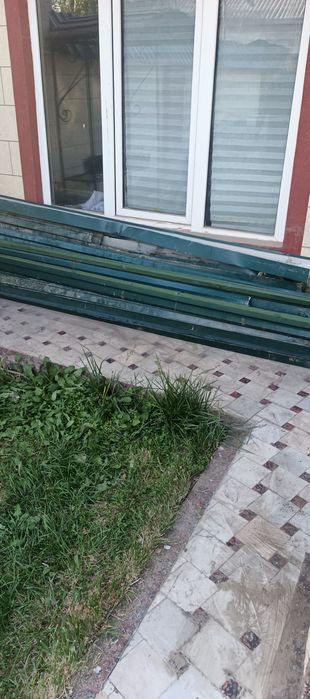 Продам жолоба для слива воды 60 метров каждая жолобь по 3 метра