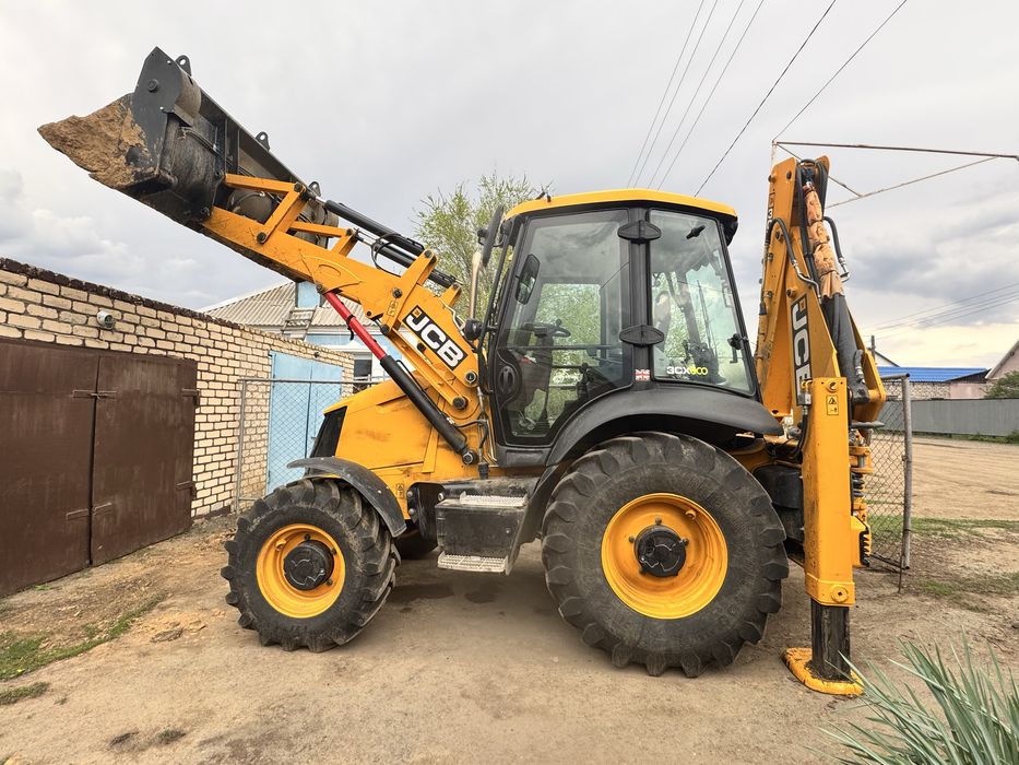 Трактор-погрузчики, экскаваторы,
