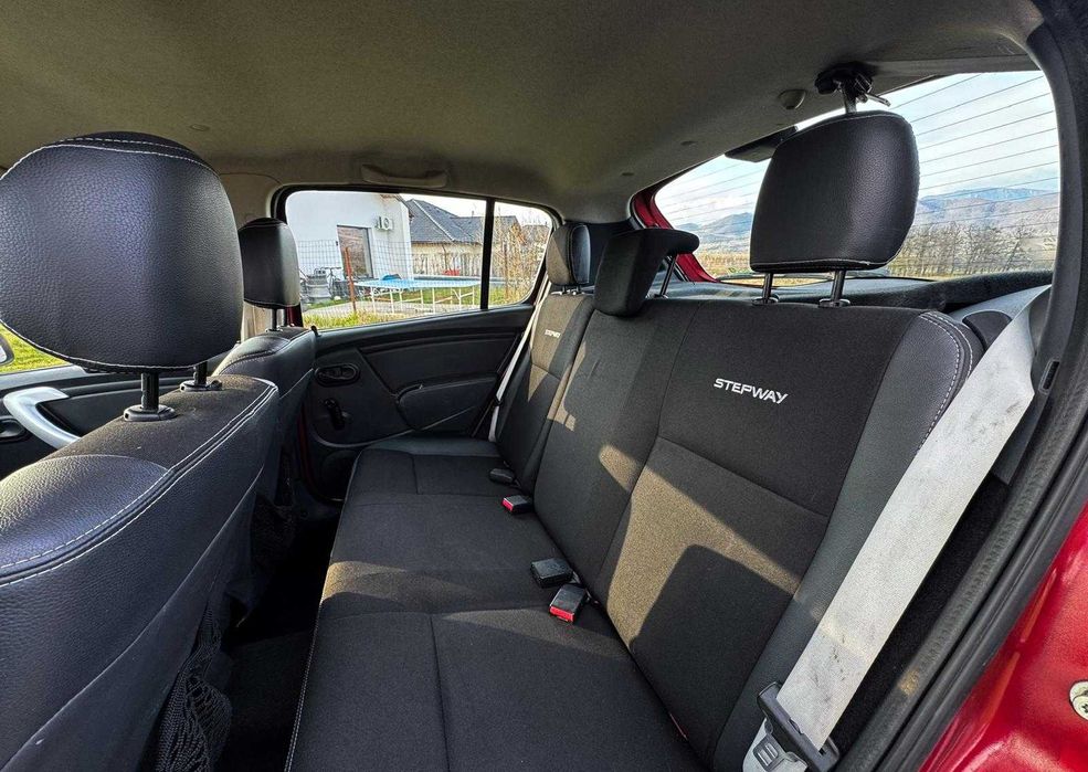 Vând Dacia Sandero Stepway 2012