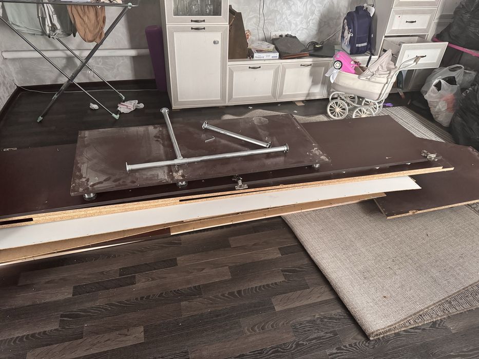 Срочно Продам угловой шкаф в разобранном виде
