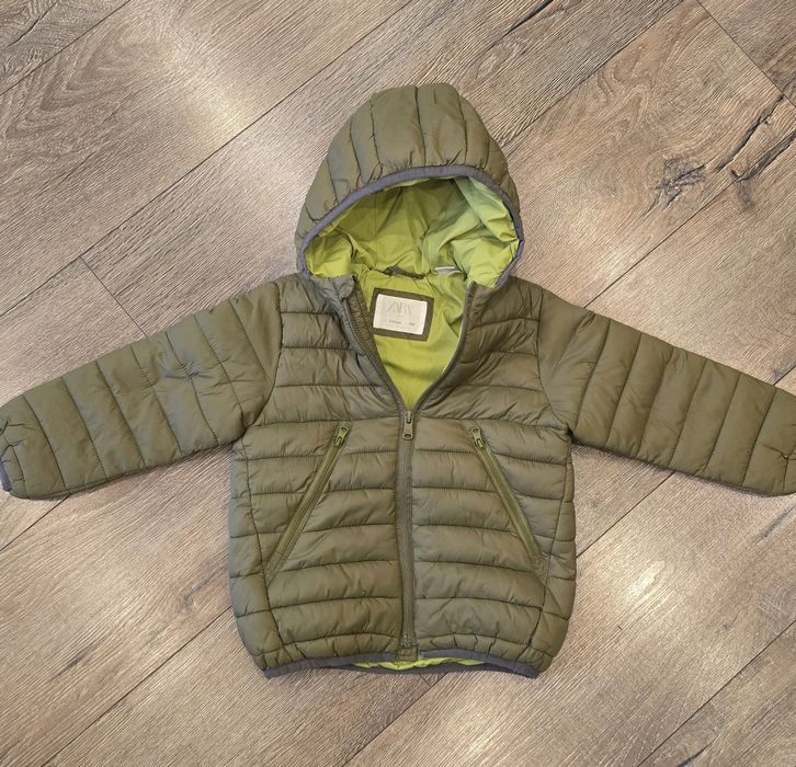 размер 104 см , 3-4год Яке, Елек, Ветровка  на Zara, Okaidi