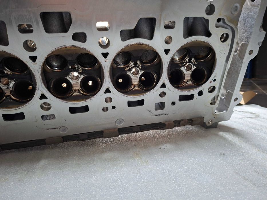 Нова Цилиндрова глава к-т валове B58 B30B BMW G30 G11 G14 G05 G06 4.0i