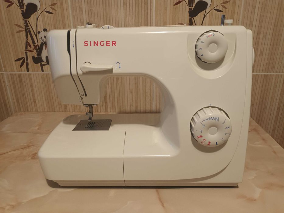 Masina de cusut Singer 8280