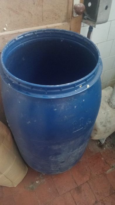 Пластиковые бочки