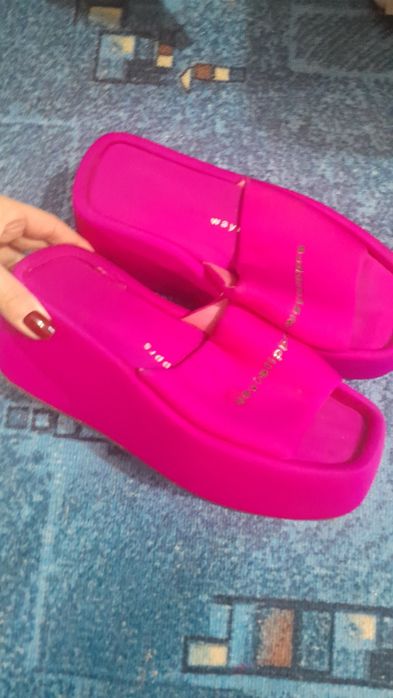 Продам тапочки на платформе