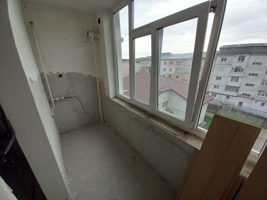 Vând apartament la roșu, 56mp, etaj 4