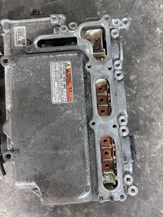 Invertor Toyota Auris Hybrid