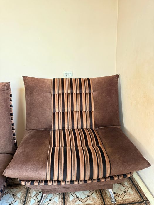 Продается два буу дивана!  В нормальном состоянии! Срочно!