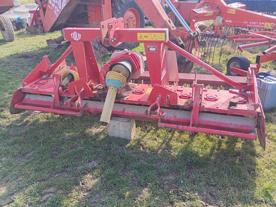 Semănătoare freză grapă rotativa 2.5 M tăvălug Paker