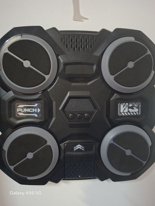 Aparat de box muzical
