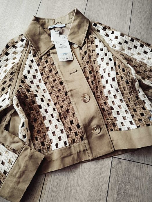 Jachetă cu etichetă