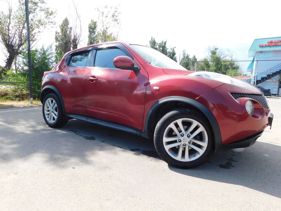 Ниссан жук кроссовер