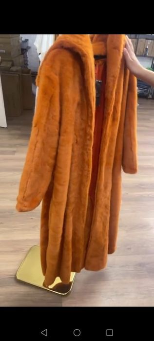 Шубы женские новые