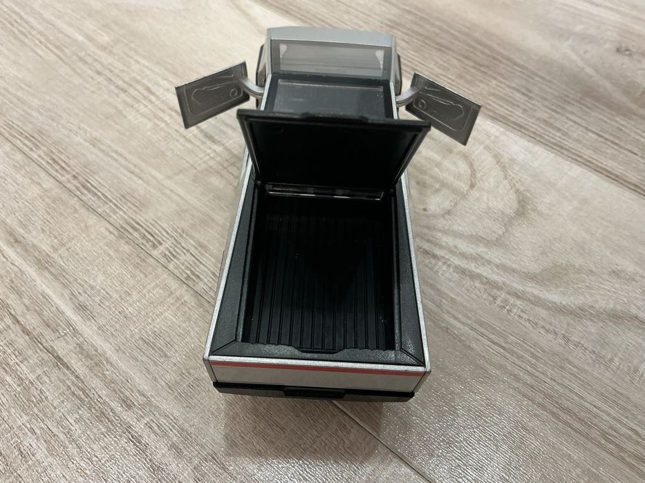 Машина игрушка, кибертрак