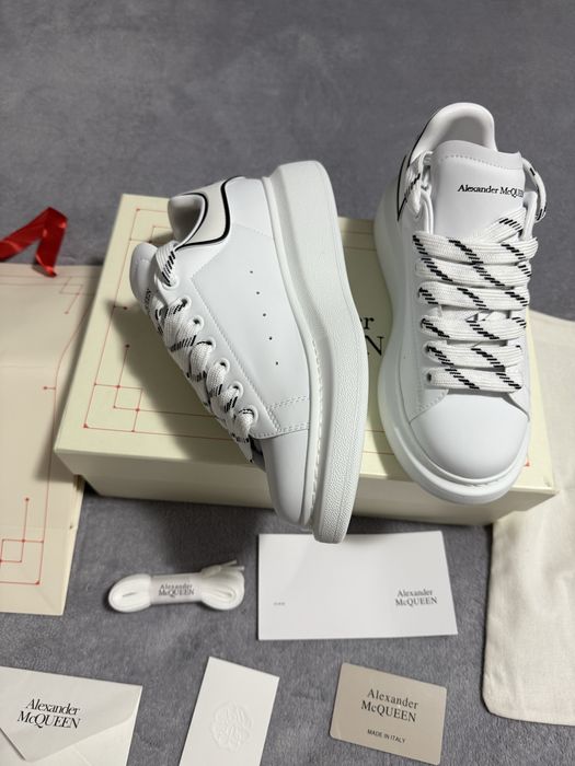 Alexander McQueen marimea 42 nu nike jordan yeezy