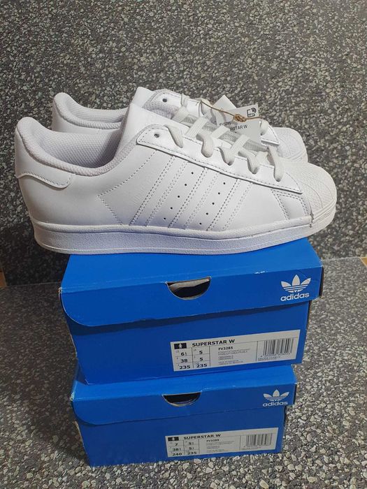 Adidas Superstar masura 38 si  38 2/3 originali noi in cutie