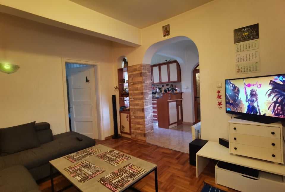 Продава се Тристаен апартамент в Разград, Център - 74 кв.м за 1723 €/кв.м - Снимка #1