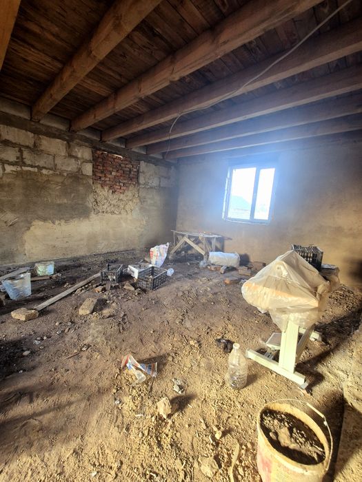 Срочно продам недостроенный коттедж.