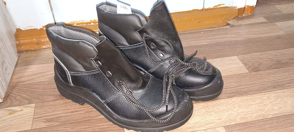 Спецобувь с железным носком 43 размер