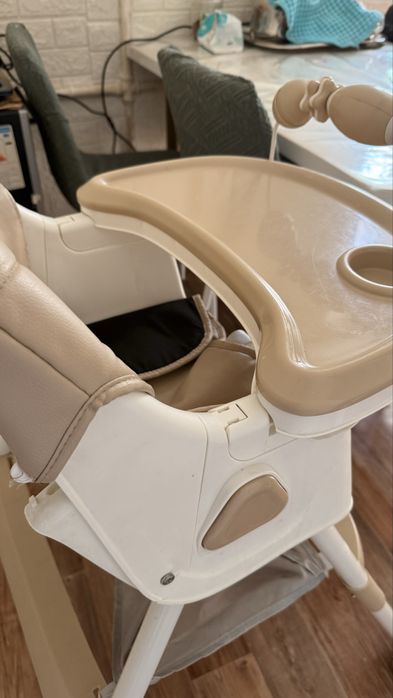 Детский столик для кормления