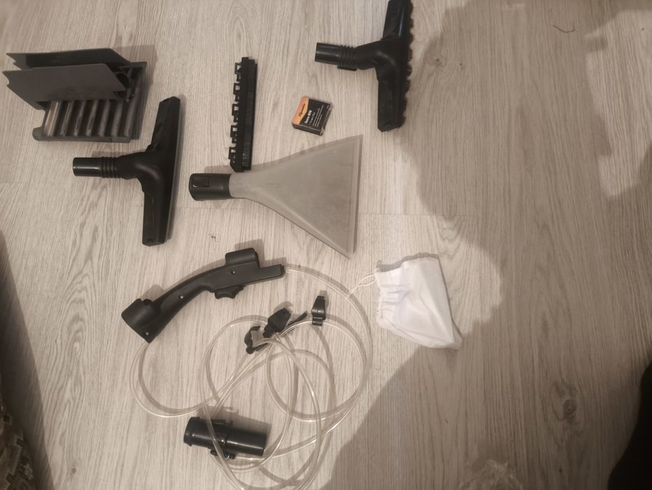 Пылесос Bosch BWD420HYG голубой