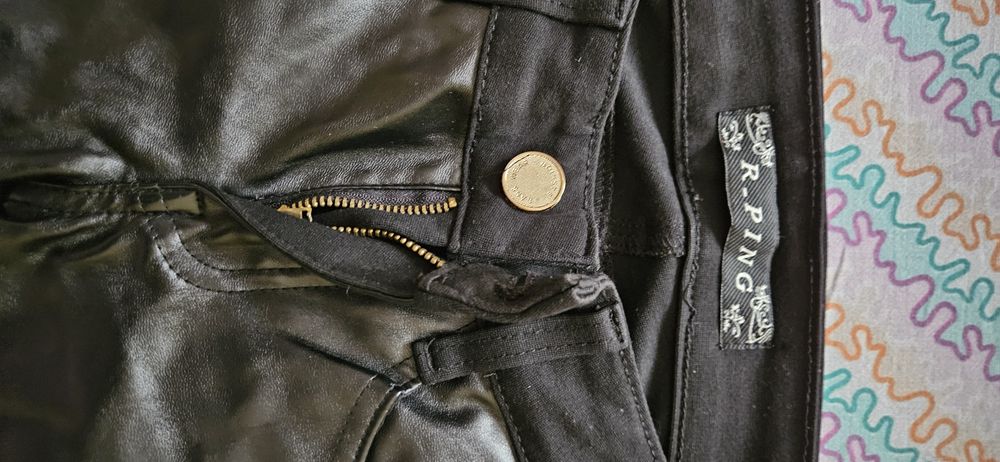 Pantaloni fete 11/12 ani