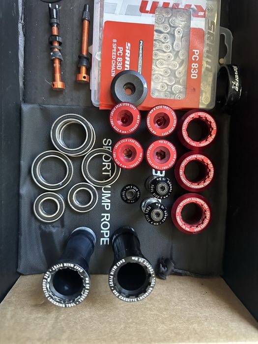 Шок RockShox  Vivid Air R2C и аксесоари