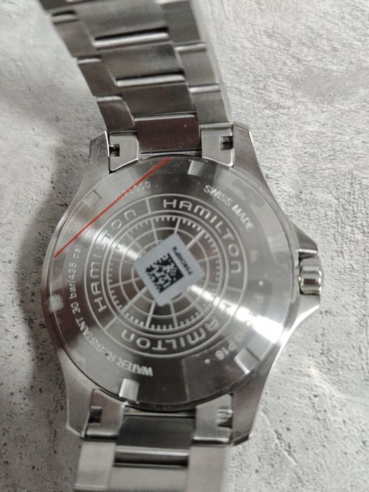 Hamilton Khaki Navy 300м