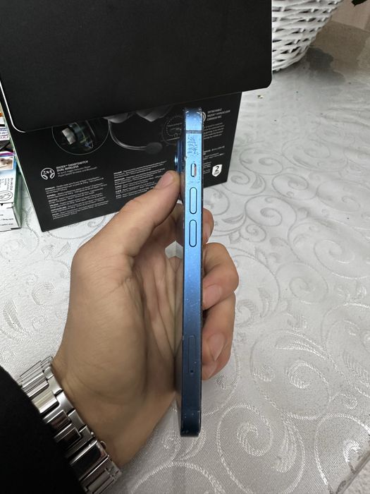 Продам iPhone 13, 128 GB,