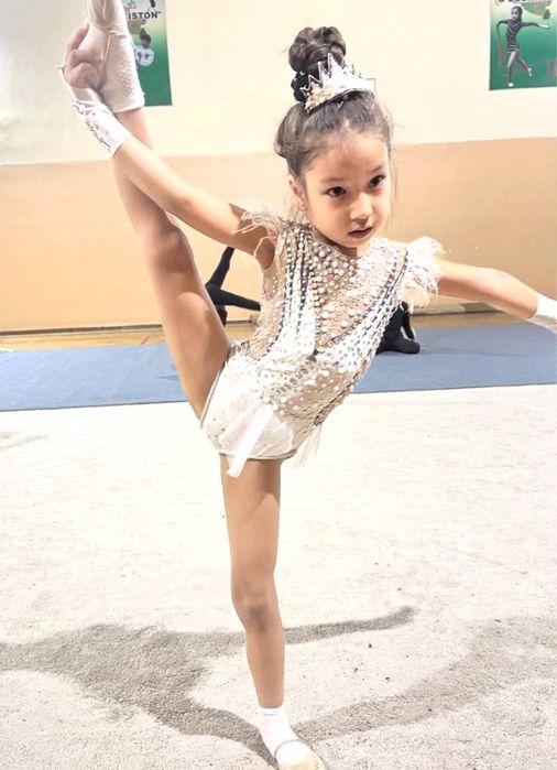 Купальник для художнственной гимнастики