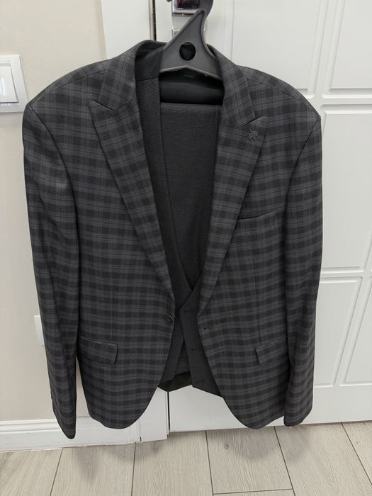 Мужской костюм тройка