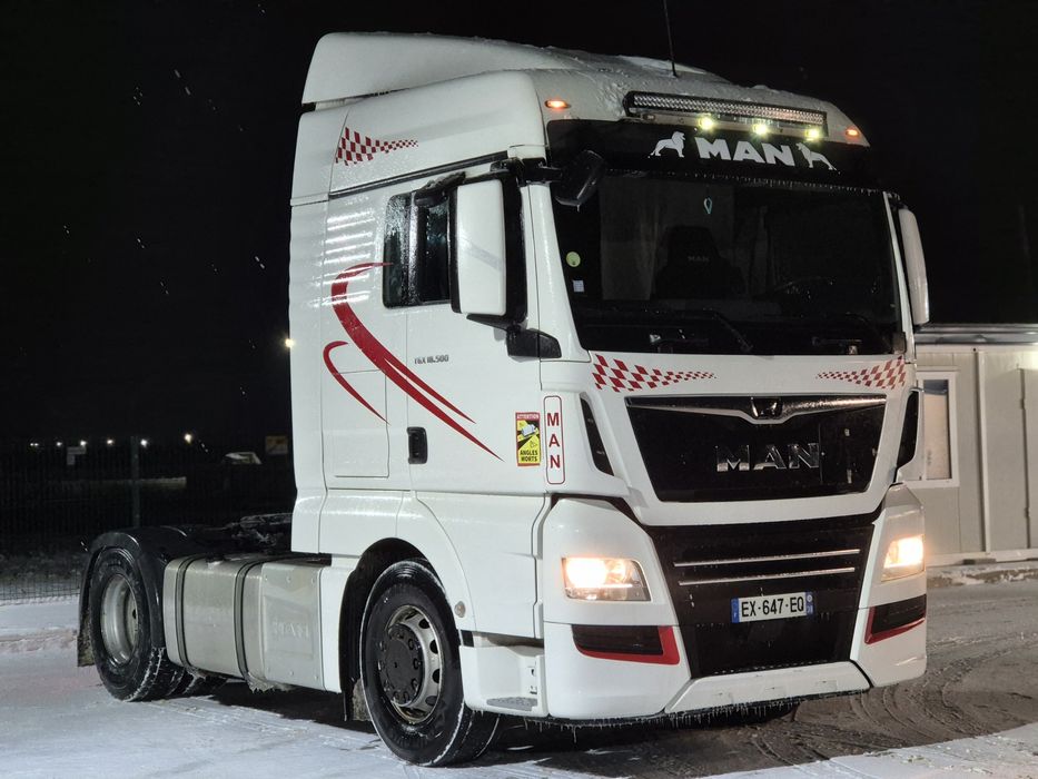 Cap tractor MAN TGX 500