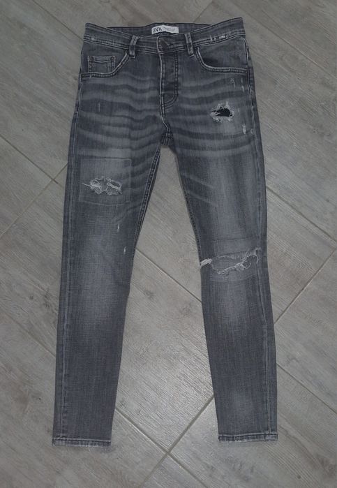 Blugi zara mărimea 38