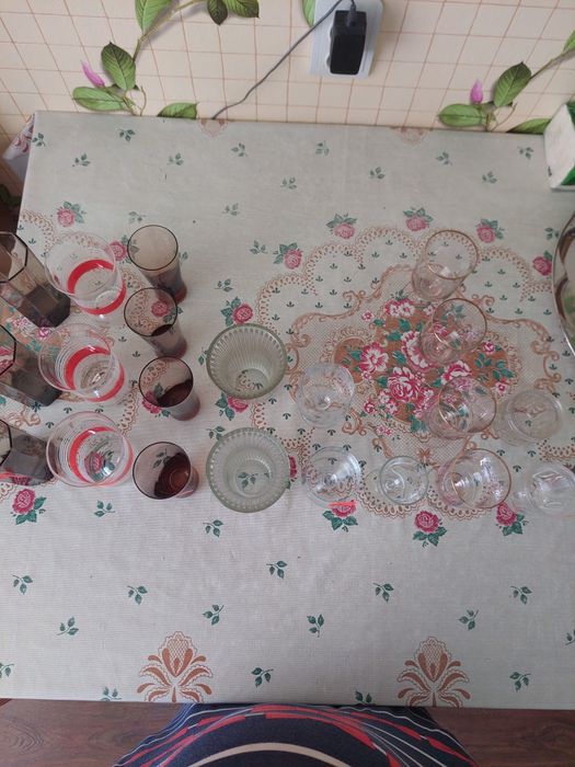 Рюмки, стаканы,вазочки под цветы