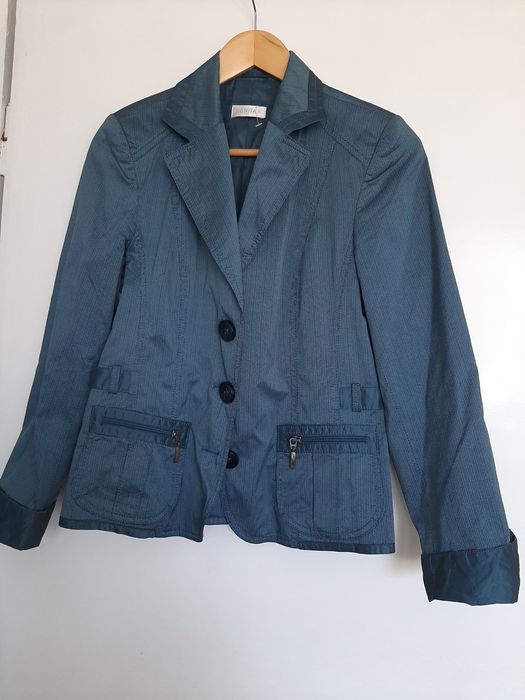 Дамско леко сако