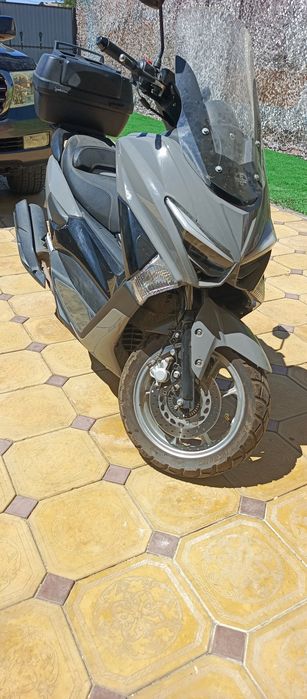 Макси Скутер N-MAX 180